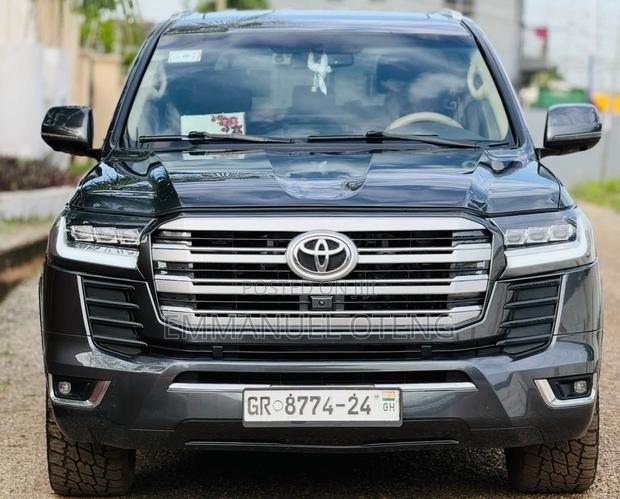 Toyota Land Cruiser 2023 Gray