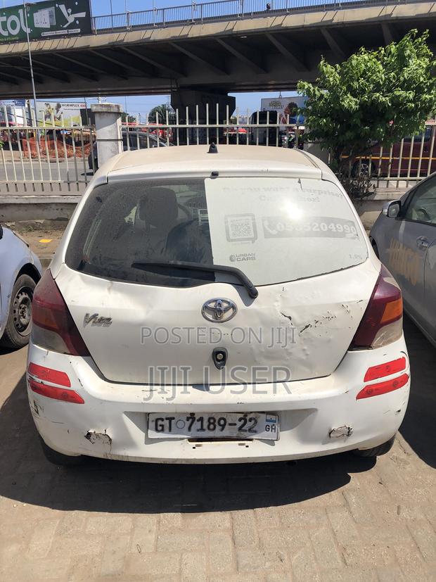 Toyota Vitz 1.3 FWD 5dr 2010 White