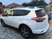 Toyota RAV4 XLE 4dr SUV (2.5L 4cyl 6A) 2018 White for sale