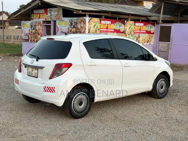 Toyota Vitz 1.3 AWD 5dr 2012 White