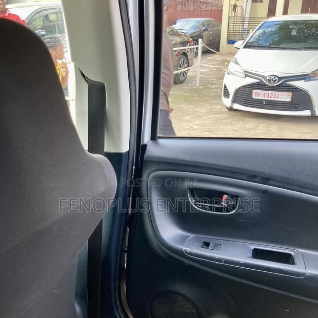 Toyota Vitz 2017 White