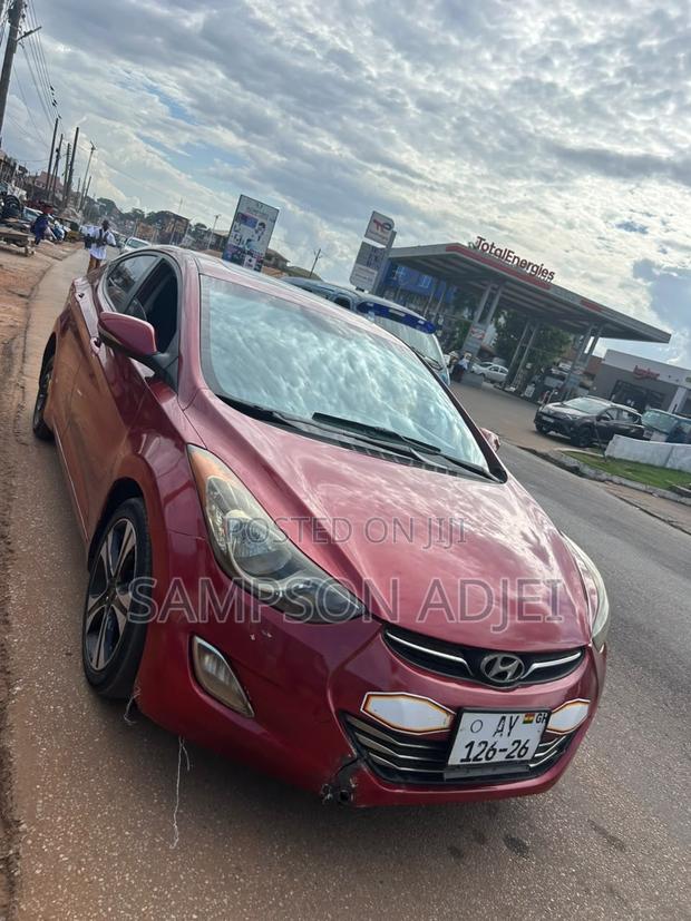 Hyundai Elantra 2013 Red