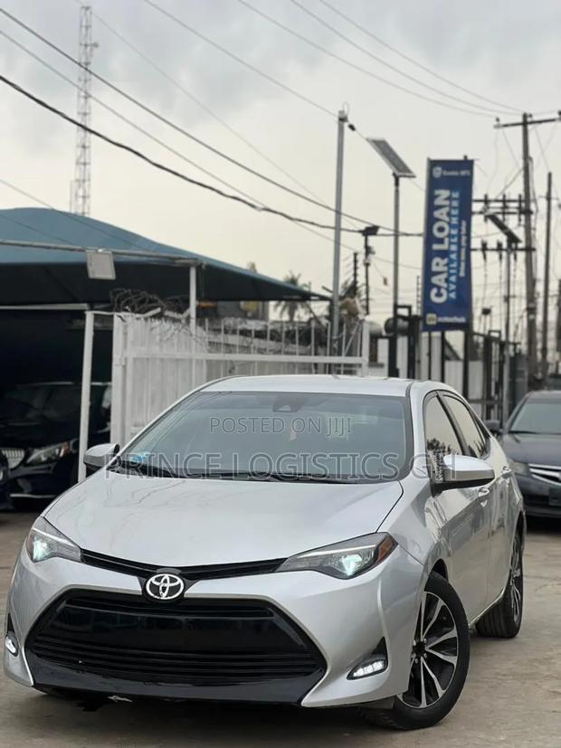 Toyota Corolla LE (1.8L 4cyl 2A) 2019 Silver