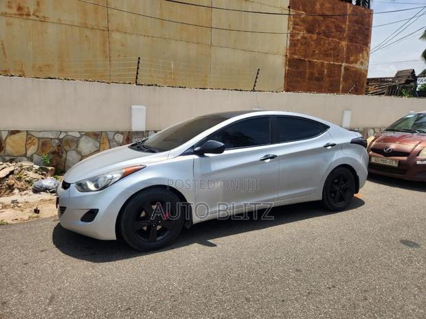 Hyundai Elantra 2013 Silver