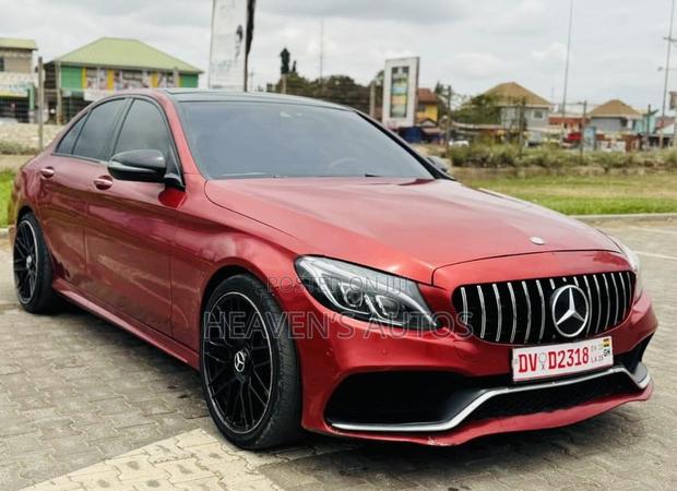 Mercedes-Benz C300 2016 Red