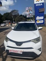Toyota RAV4 XLE 4dr SUV AWD (2.5L 4cyl 6A) 2018 White for sale
