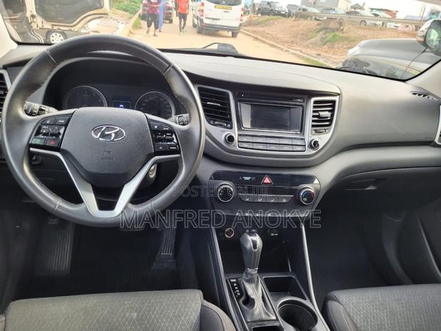 Hyundai Tucson 2018 Silver