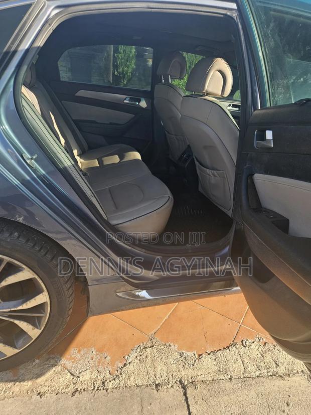 Hyundai Sonata Limited Sedan FWD (2.4L 4cyl 6A) 2017