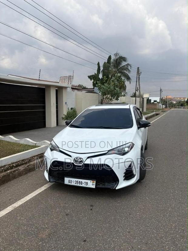 Toyota Corolla 2017 White