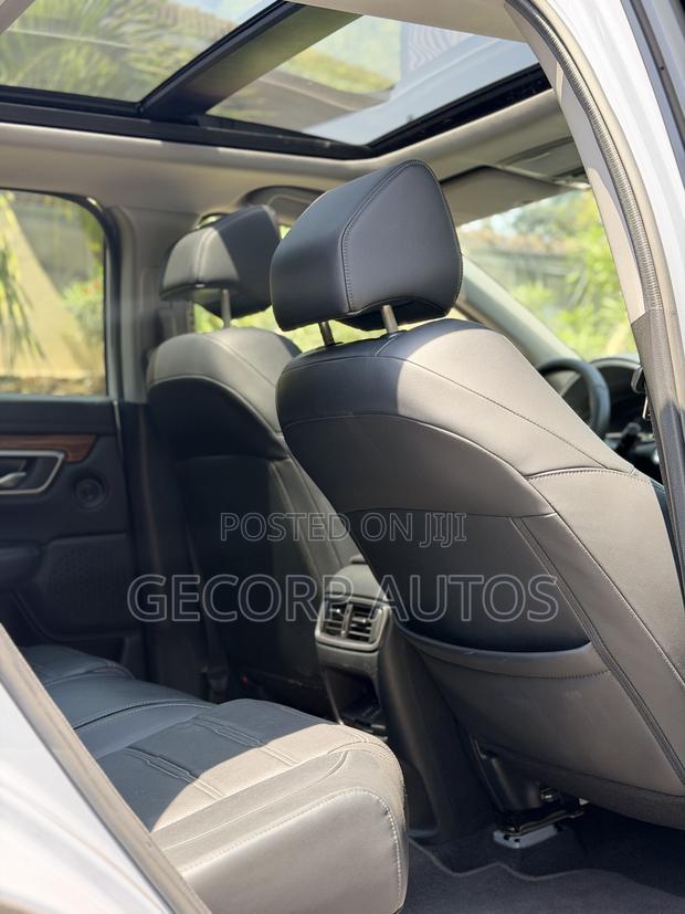 Honda CR-V Touring 2022 Ivory