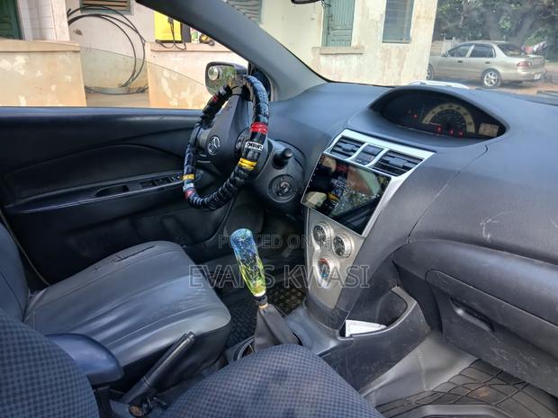Toyota Yaris 1.5 2009 Beige