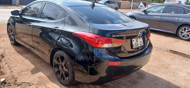 Hyundai Elantra Limited Sedan FWD (1.8L 4cyl 6A) 2013 Black