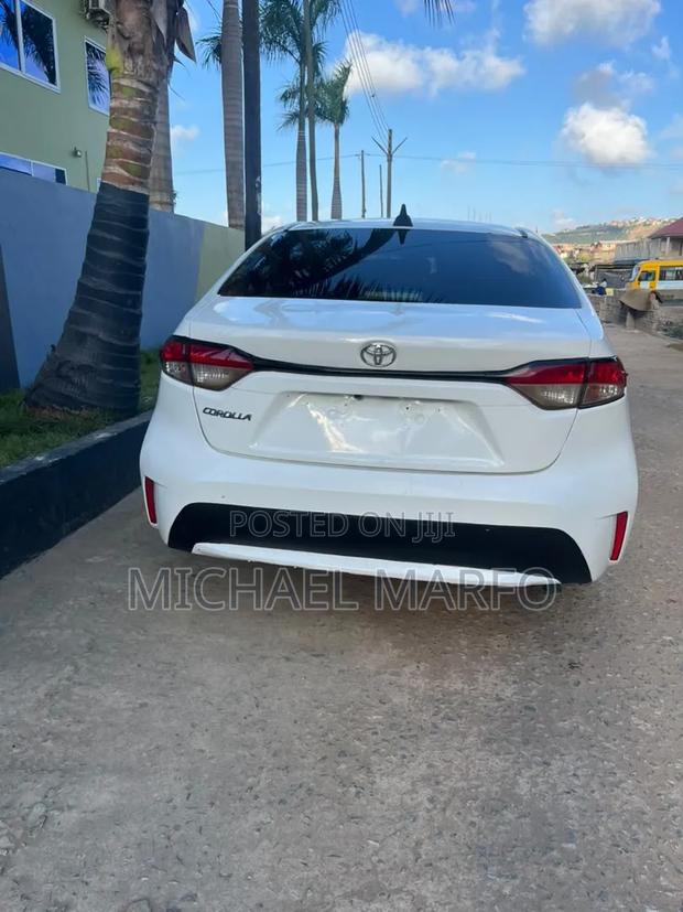 Toyota Corolla 2022 White