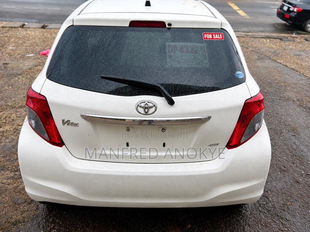 Toyota Vitz 2012 White