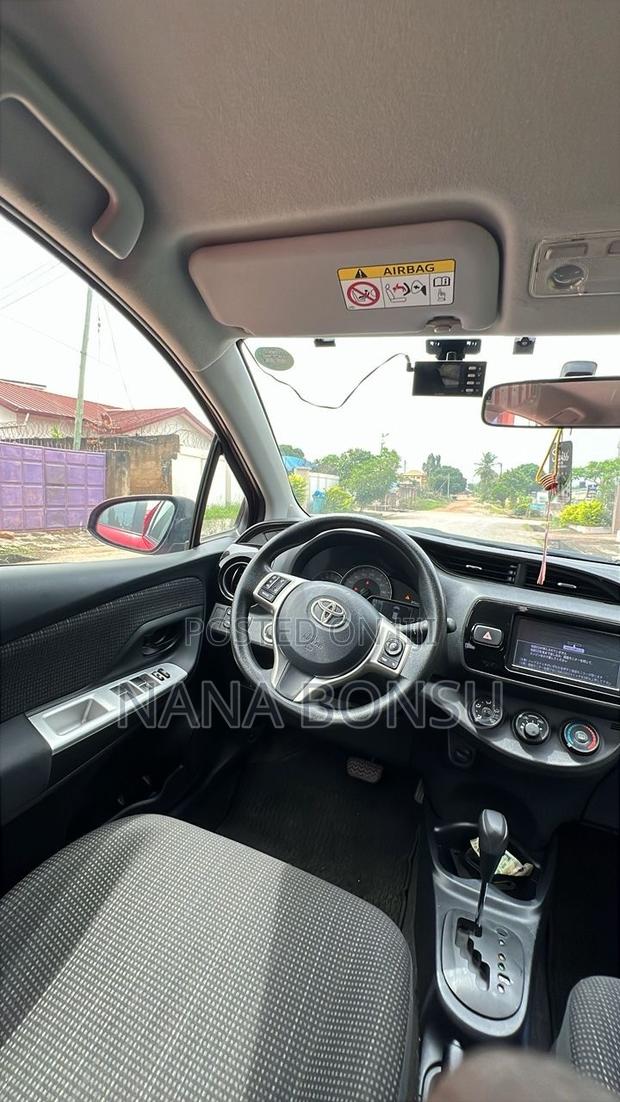 Toyota Vitz 1.5 FWD 5dr 2015 Red