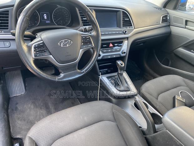 Hyundai Elantra Limited 2018 Blue