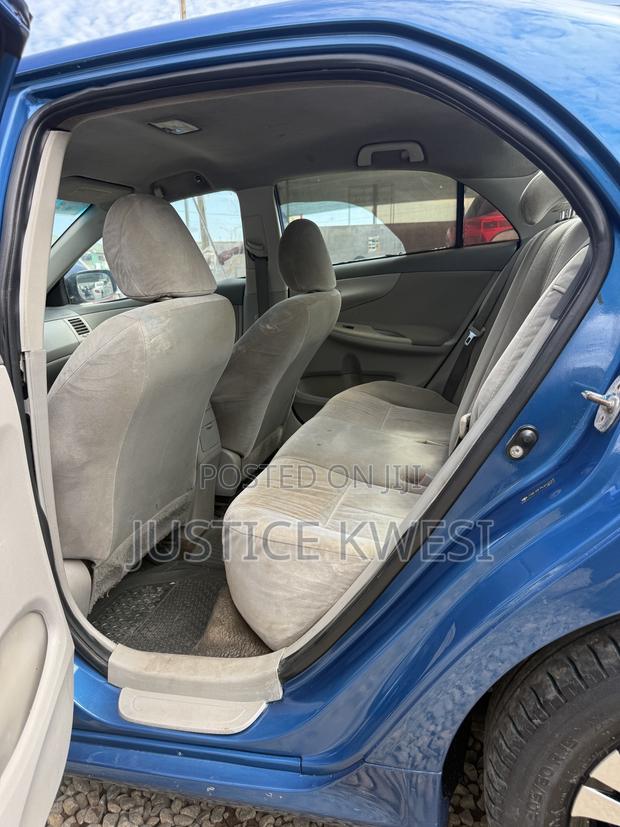 Toyota Corolla LE 4dr Sedan (1.8L 4cyl 4A) 2010 Blue