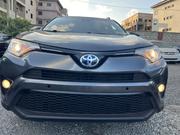 Toyota RAV4 XLE 4dr SUV (2.5L 4cyl 6A) 2018 Gray for sale