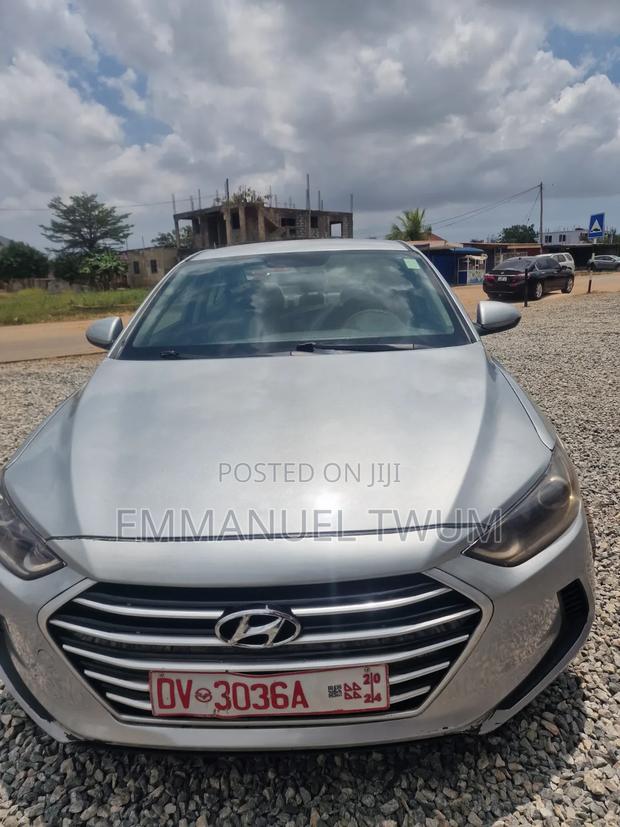 Hyundai Elantra 2017 Silver