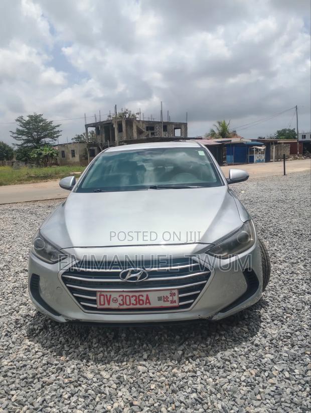 Hyundai Elantra 2017 Silver