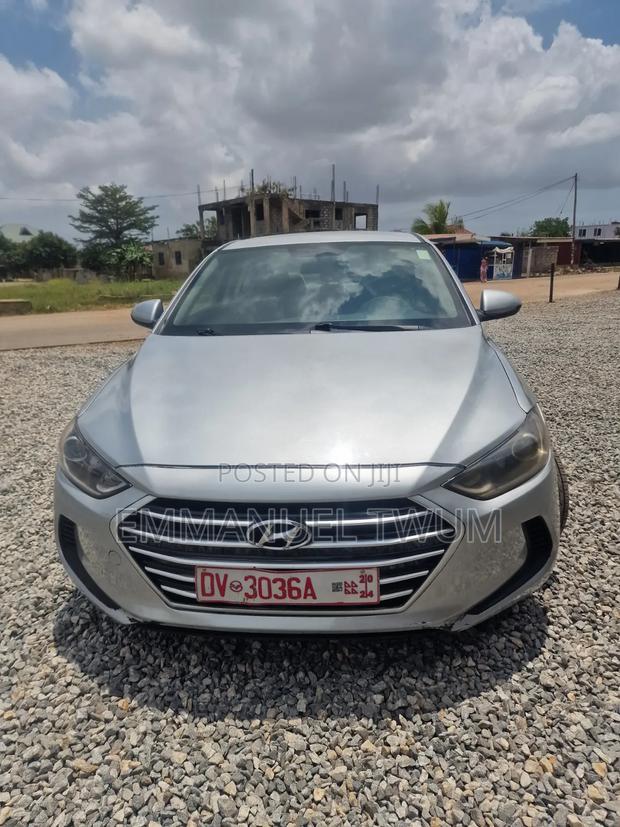 Hyundai Elantra 2017 Silver