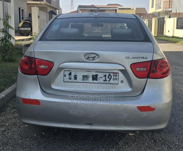 Hyundai Elantra 2008 Silver