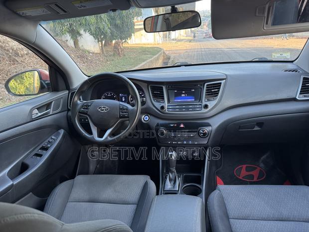 Hyundai Tucson 2017 Brown
