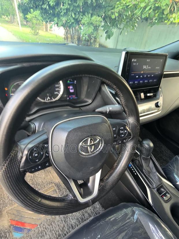 Toyota Corolla SE 2021 White