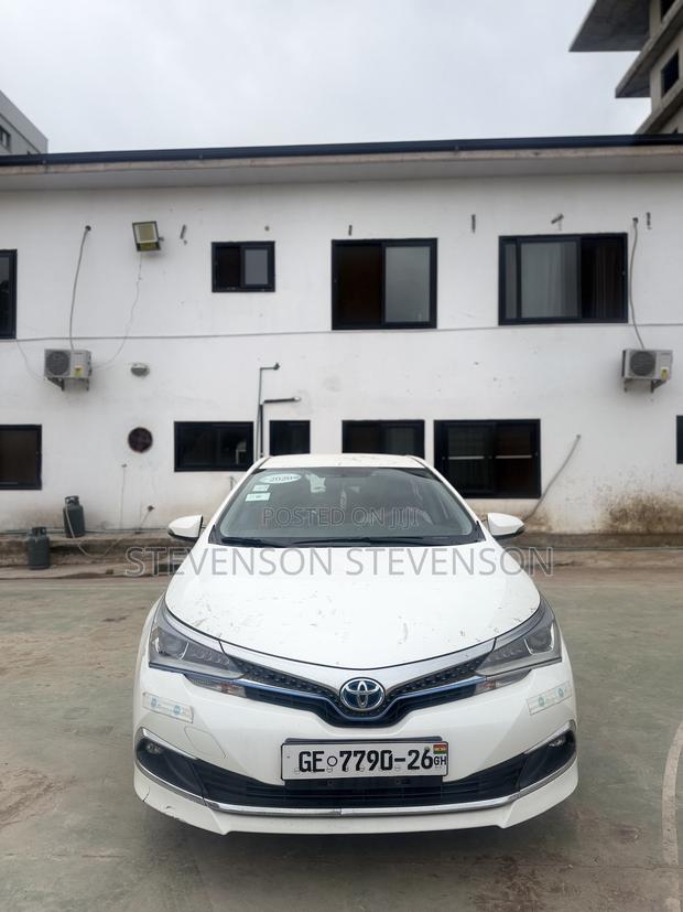 Toyota Corolla LE 2023 White