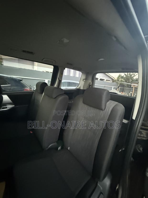 Toyota Voxy 2011 Black