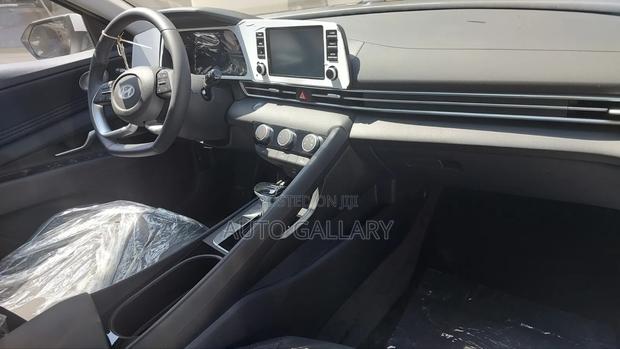 New Hyundai Elantra 2025 White
