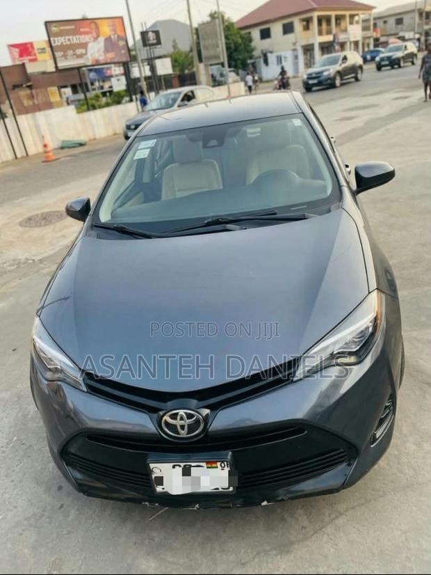 Toyota Corolla LE 4dr Sedan (1.8L 4cyl CVT) 2017 Gray