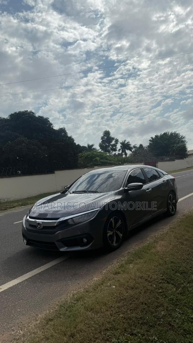 Honda Civic Touring Sedan 2018 Gray