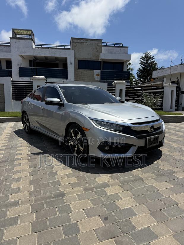 Honda Civic Touring 4dr Sedan (1.5L 4cyl) 2017 Silver