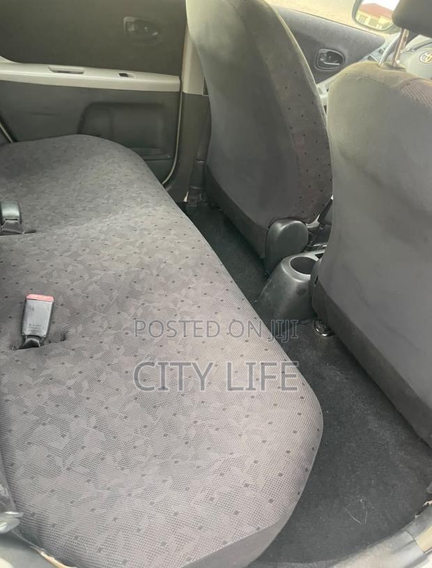Toyota Vitz 2012 White