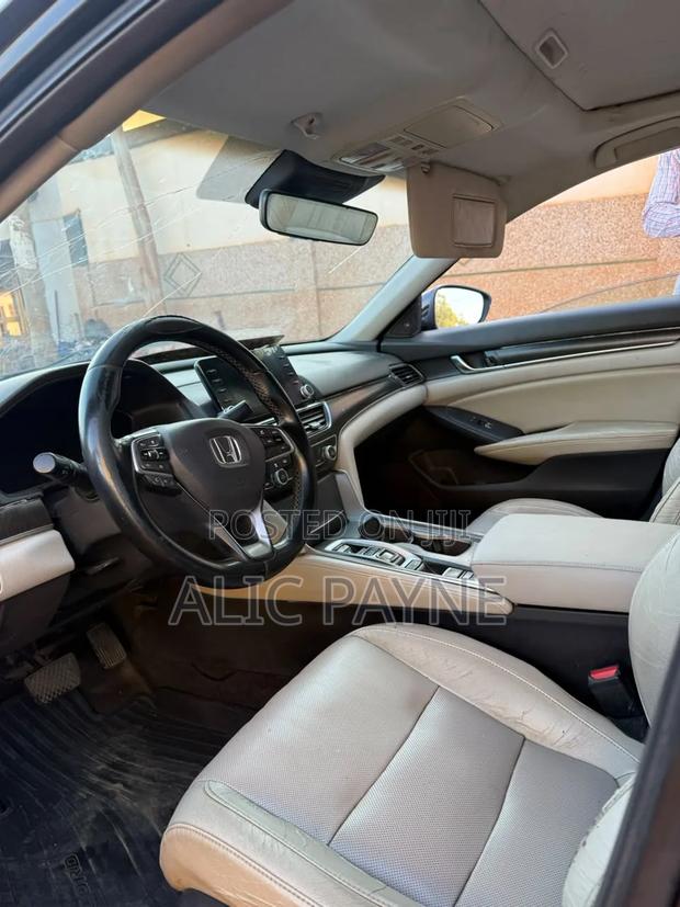 Honda Accord Touring 2.0T 2020 Black