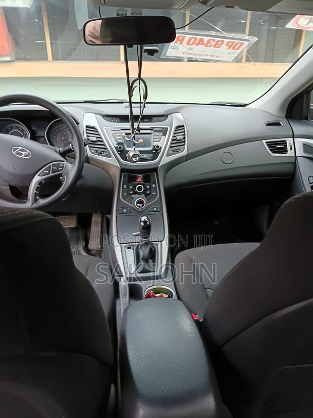 Hyundai Elantra Limited Sedan FWD (1.8L 4cyl 6A) 2016 Blue