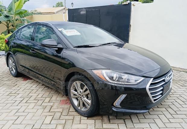 Hyundai Elantra 2018 Black