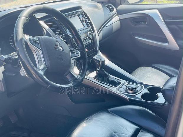 Mitsubishi Pajero Sport GLX 2016 Silver
