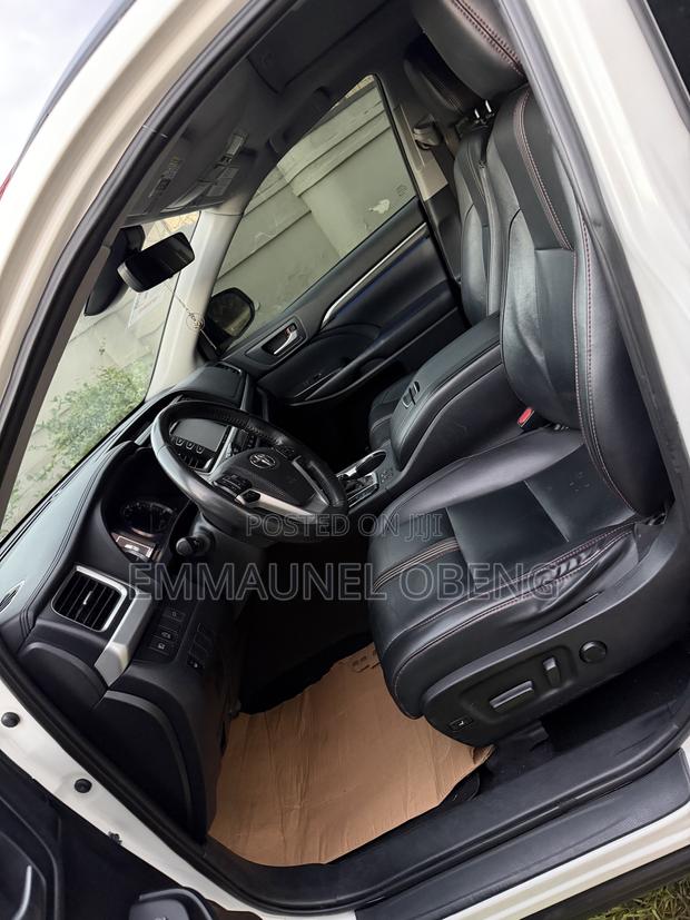 Toyota Highlander 2019 White