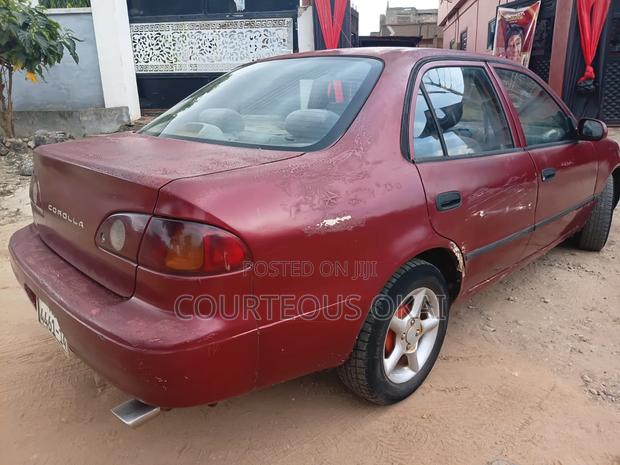 Toyota Corolla 1.8 Sedan Automatic 2002 Pink
