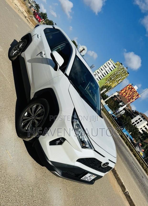 Toyota RAV4 2024 White