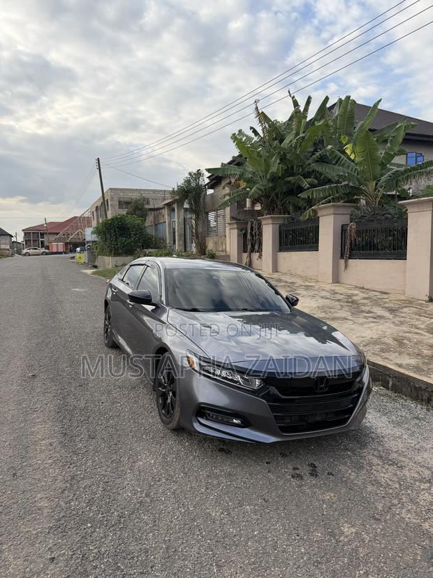 Honda Accord Sport (1.5L 4cyl Turbo CVT) 2019 Gray
