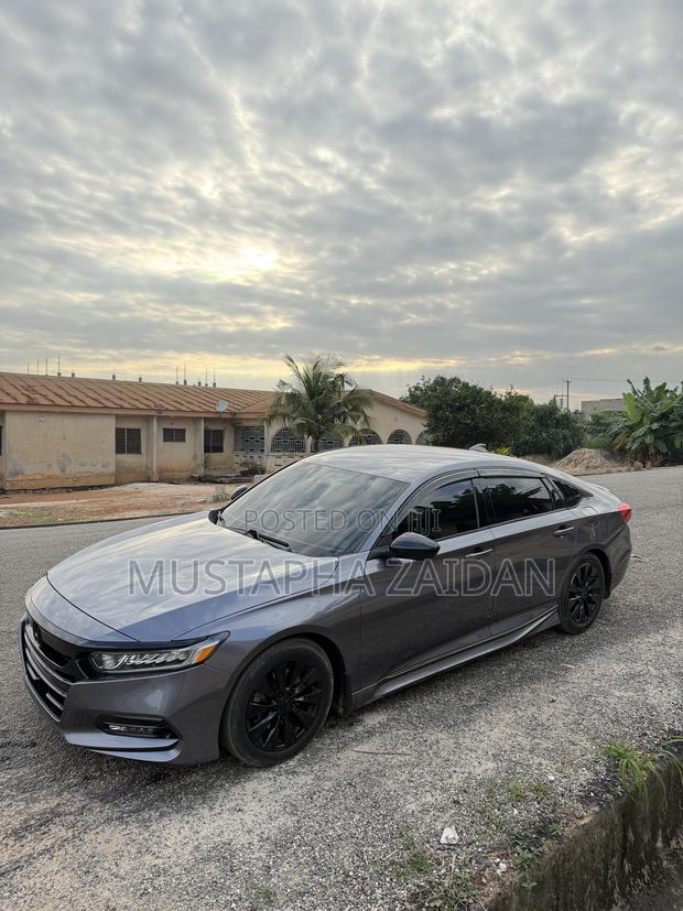 Honda Accord Sport (1.5L 4cyl Turbo CVT) 2019 Gray