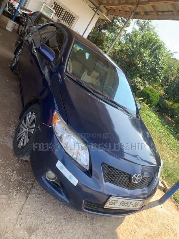 Toyota Corolla 2010 Blue