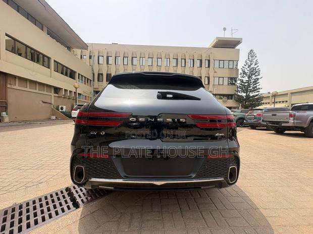Genesis GV70 2.5T 2022 Black