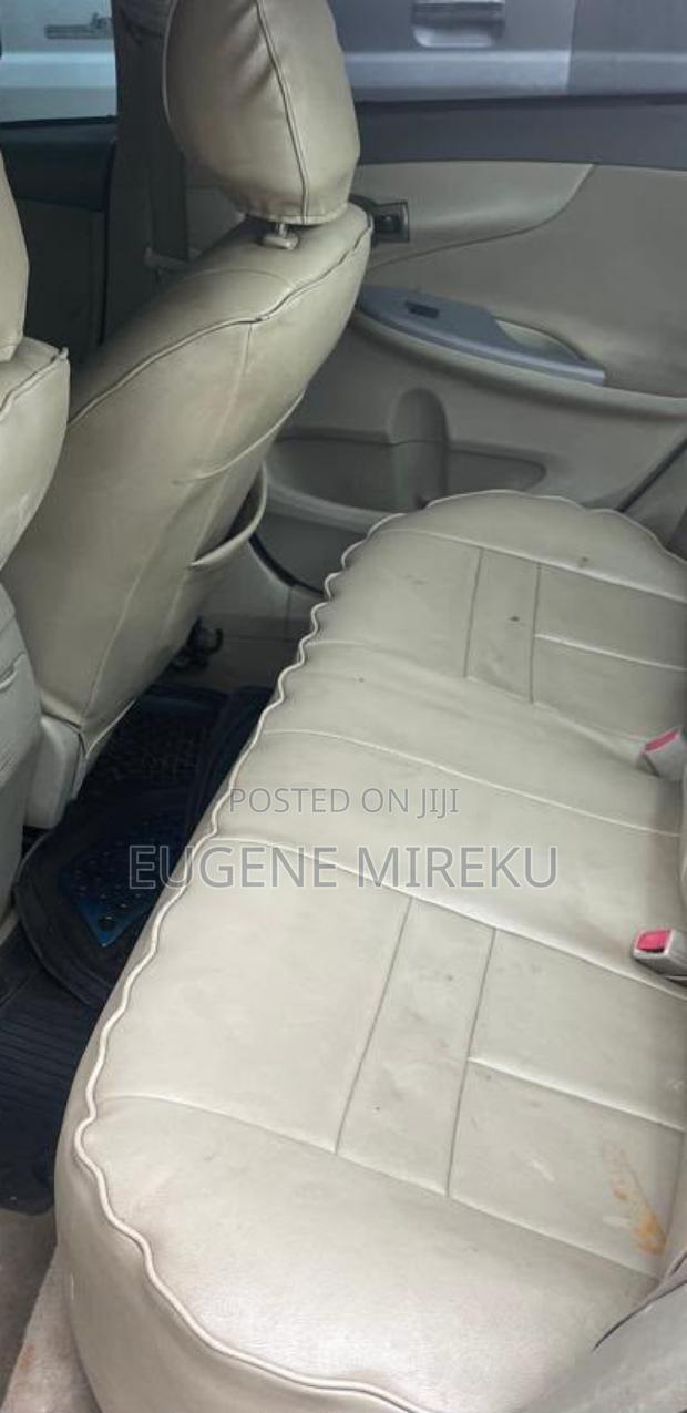 Toyota Corolla 2011 Burgundy