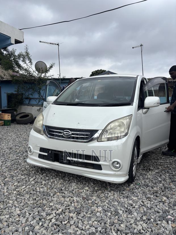 Daihatsu Move 2010 White