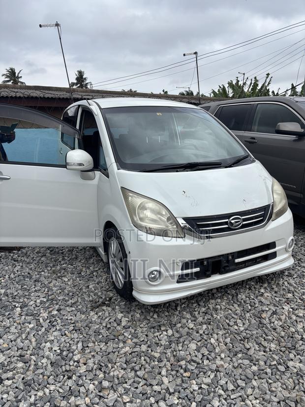 Daihatsu Move 2010 White