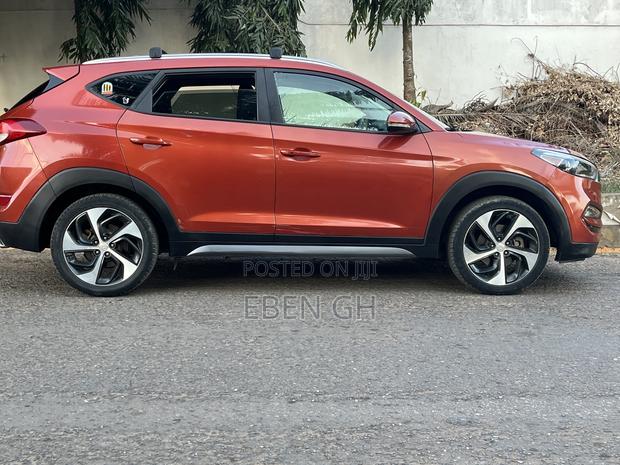 Hyundai Tucson Sport AWD 2017 Orange